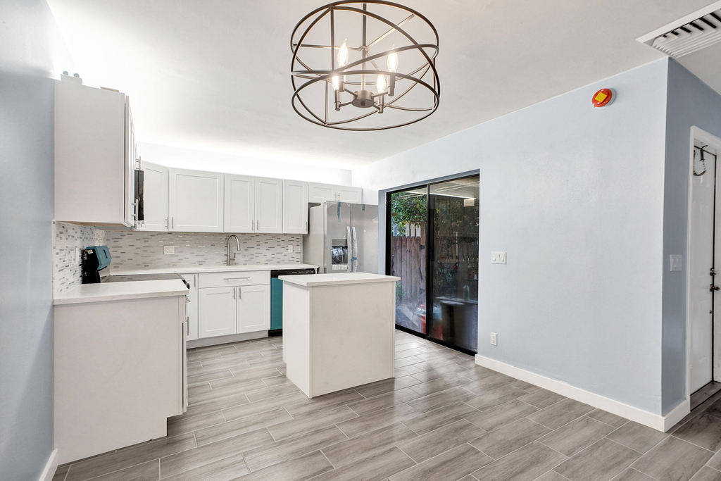 736 Nw 98th Circle - Photo 2