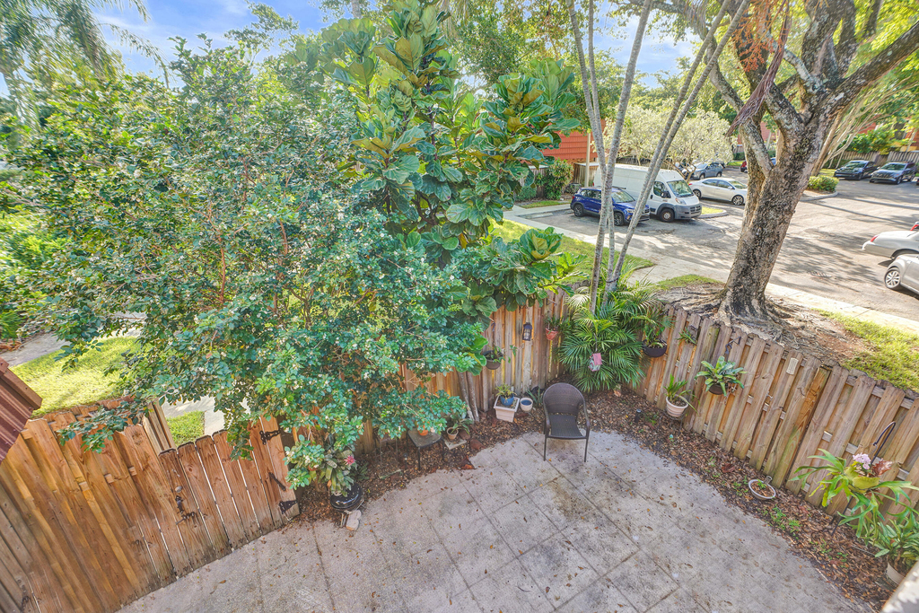 736 Nw 98th Circle - Photo 24