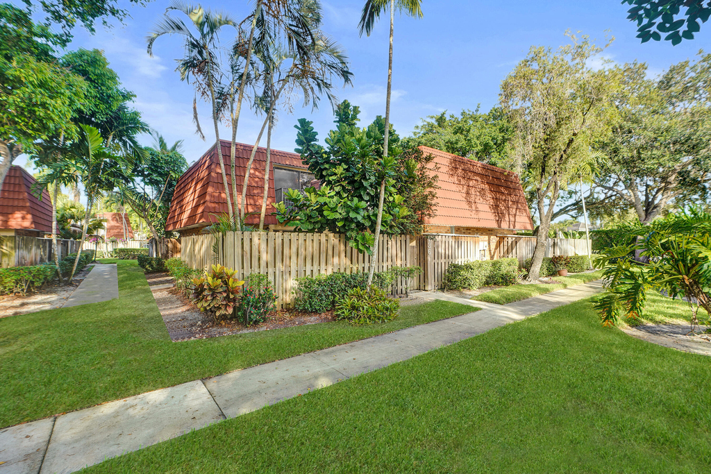736 Nw 98th Circle - Photo 20