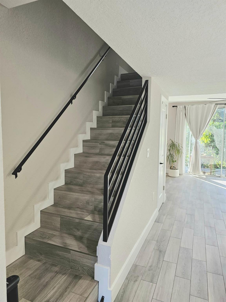 1102 E Jeffery Street - Photo 4