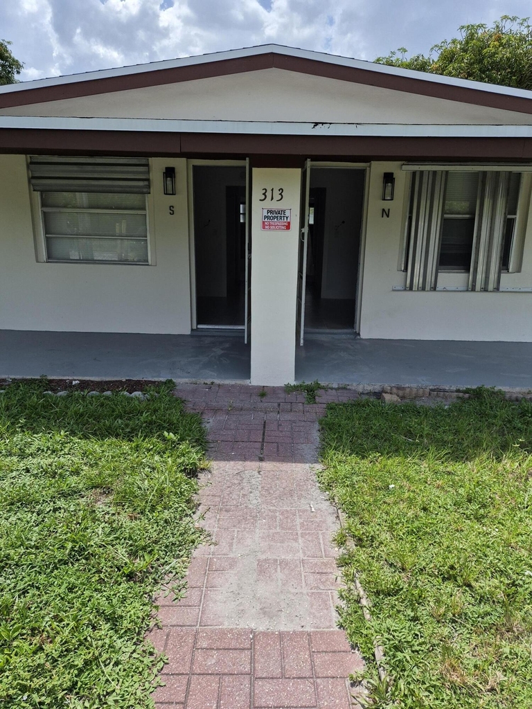 313 Sw 1st Terrace - Photo 0