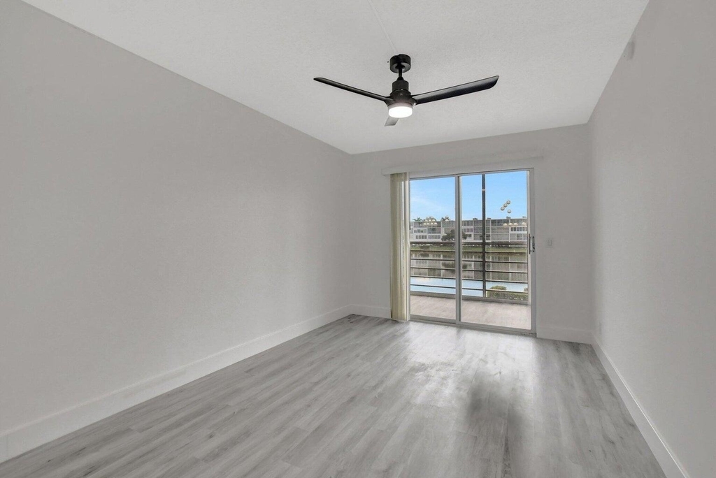 2053 Wolverton C - Photo 10
