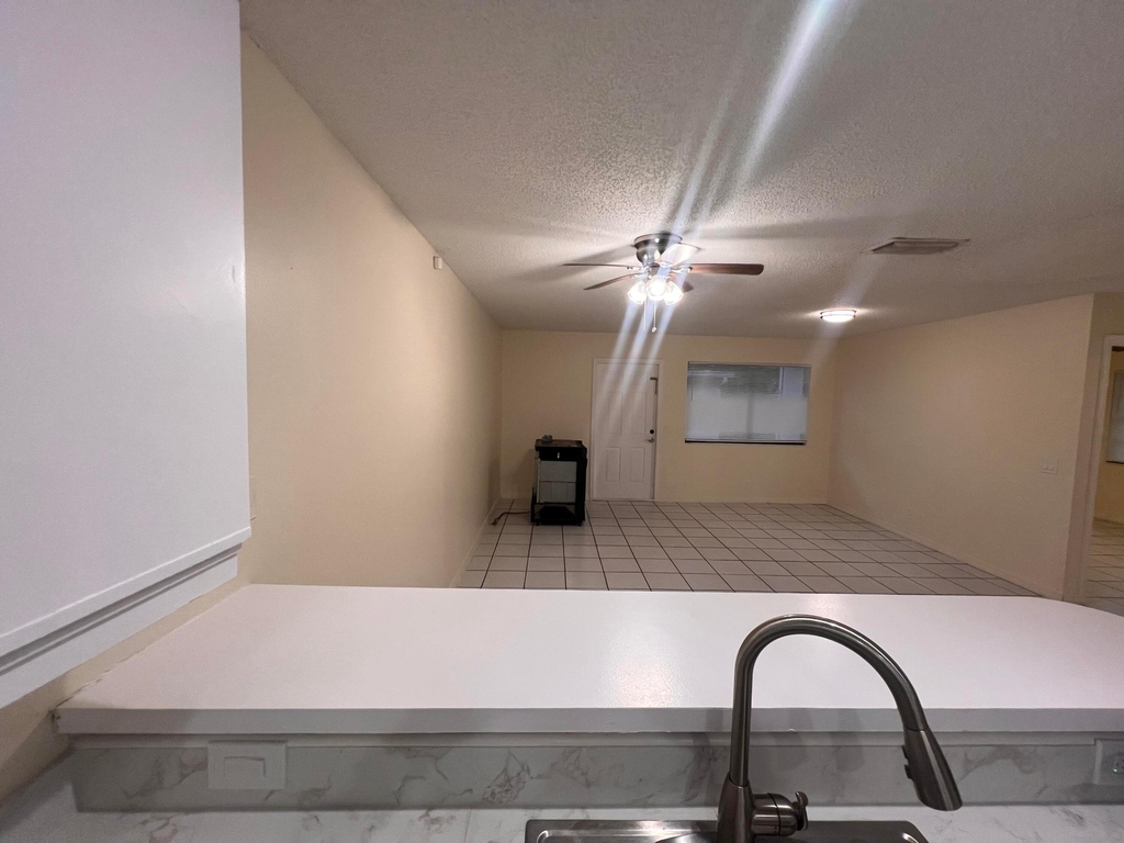 5320 Elmhurst Road - Photo 5