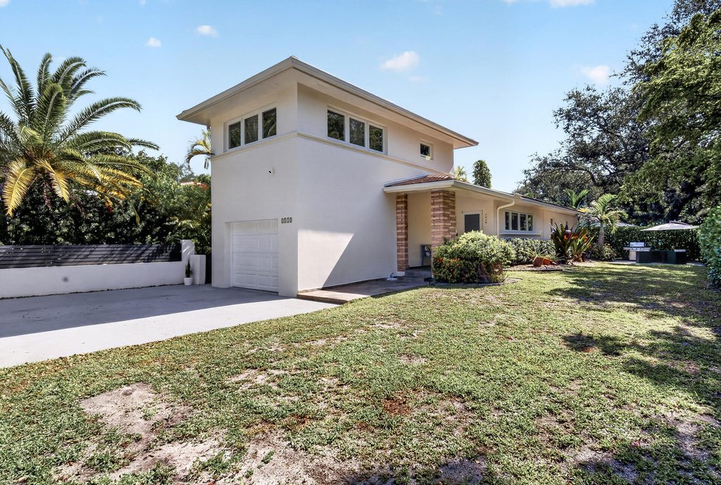 1015 Madrid Street - Photo 1