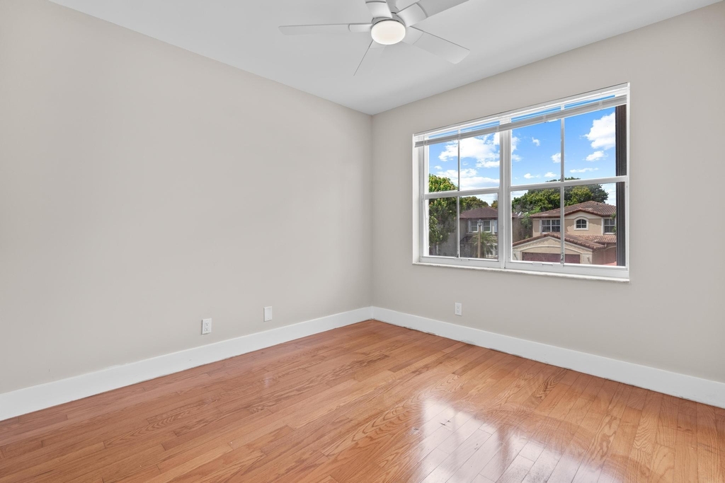 4250 Nw 1st Place - Photo 18