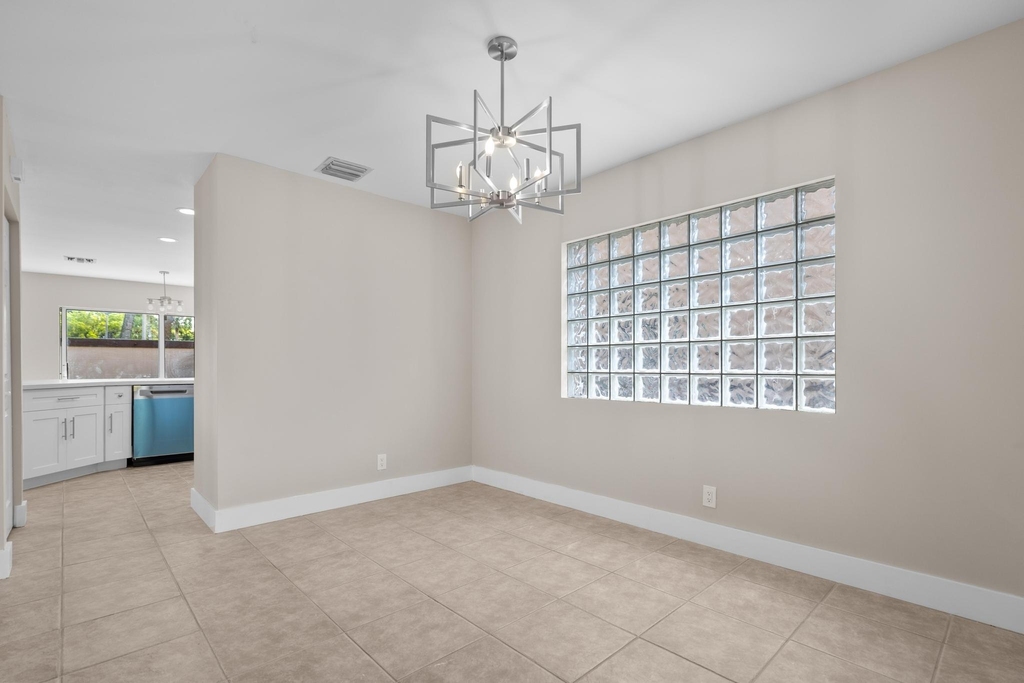 4250 Nw 1st Place - Photo 13