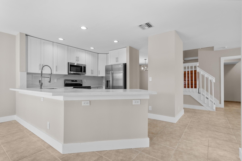 4250 Nw 1st Place - Photo 4