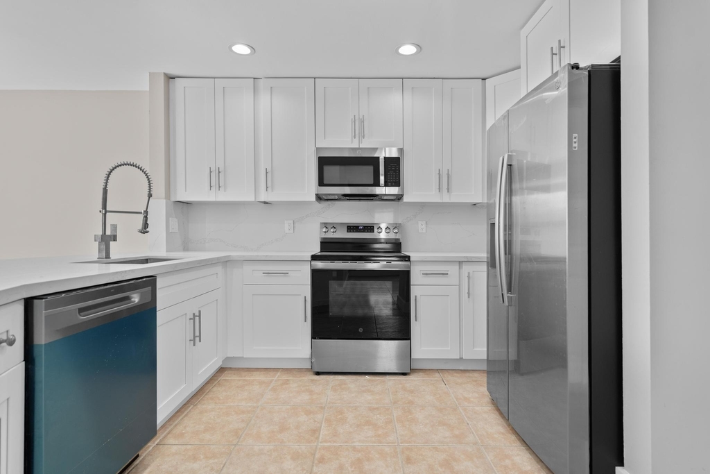 4250 Nw 1st Place - Photo 3