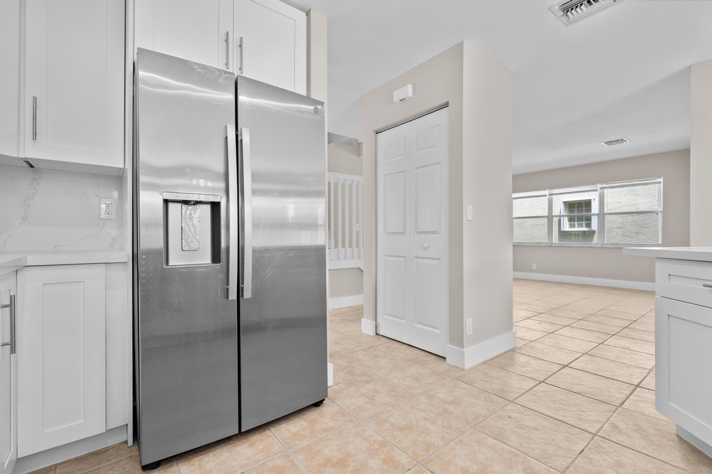4250 Nw 1st Place - Photo 6