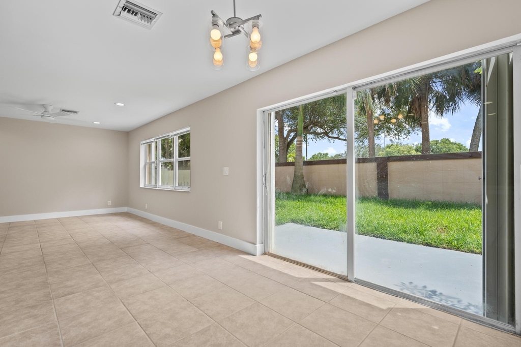 4250 Nw 1st Place - Photo 17