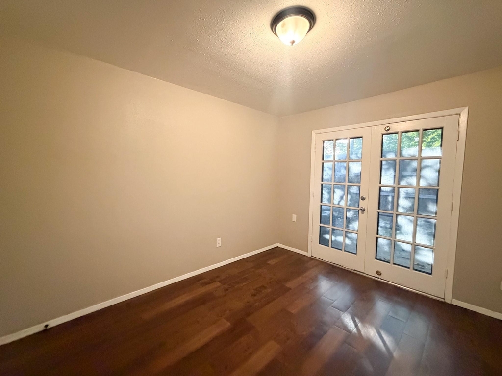 510 W Marvin Avenue - Photo 10