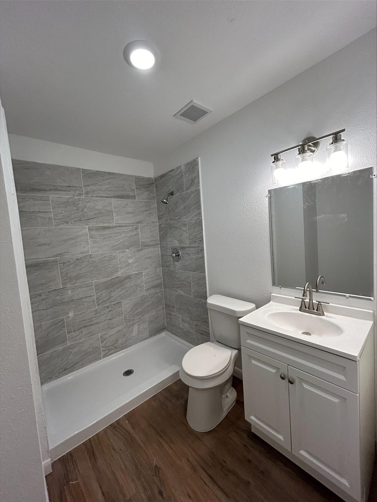 705 E Jones Street - Photo 4