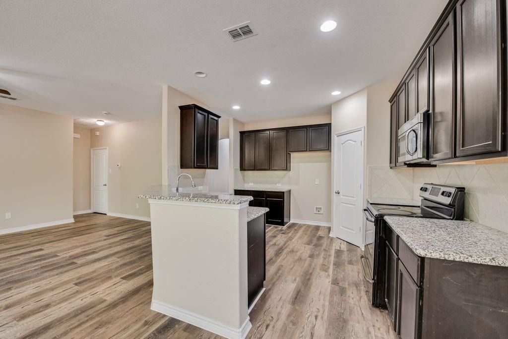 1900 Abby Creek Drive - Photo 3