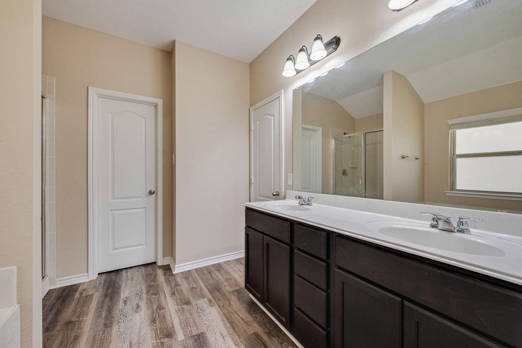 1900 Abby Creek Drive - Photo 11