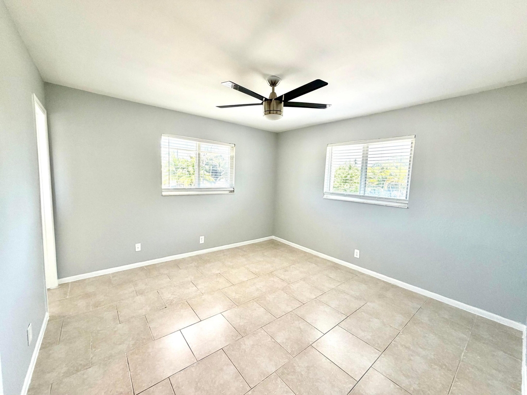 200 E Ocean Avenue - Photo 5
