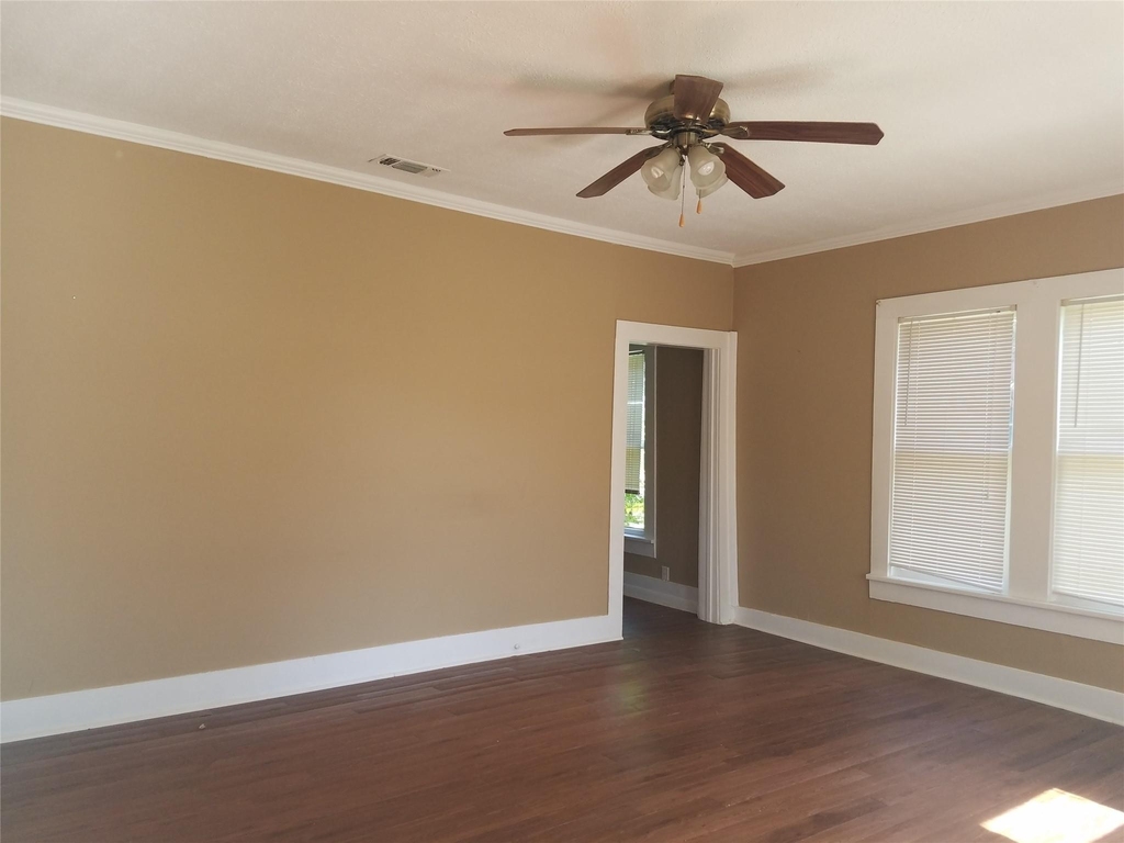 774 Grand Avenue - Photo 3