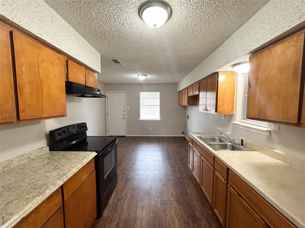1603 S Hall Street - Photo 7