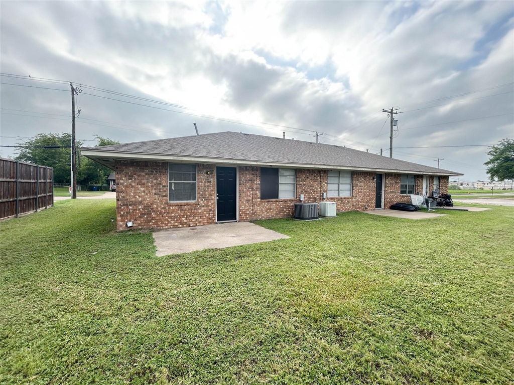 1603 S Hall Street - Photo 3