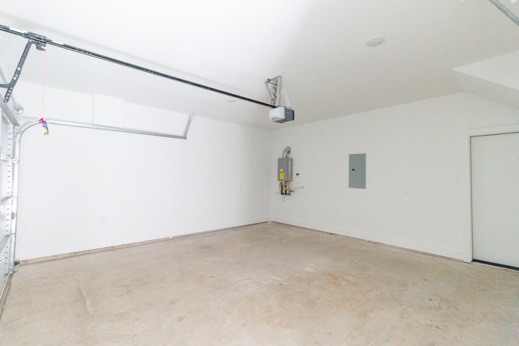 4210 Roseland Avenue - Photo 36