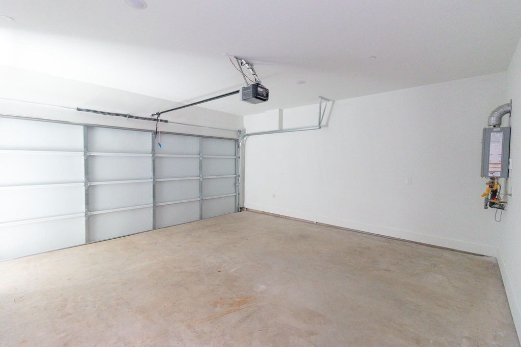 4210 Roseland Avenue - Photo 37