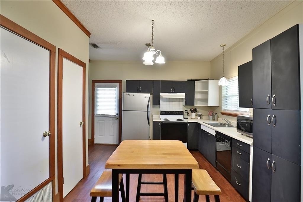 418 Elm Street - Photo 1