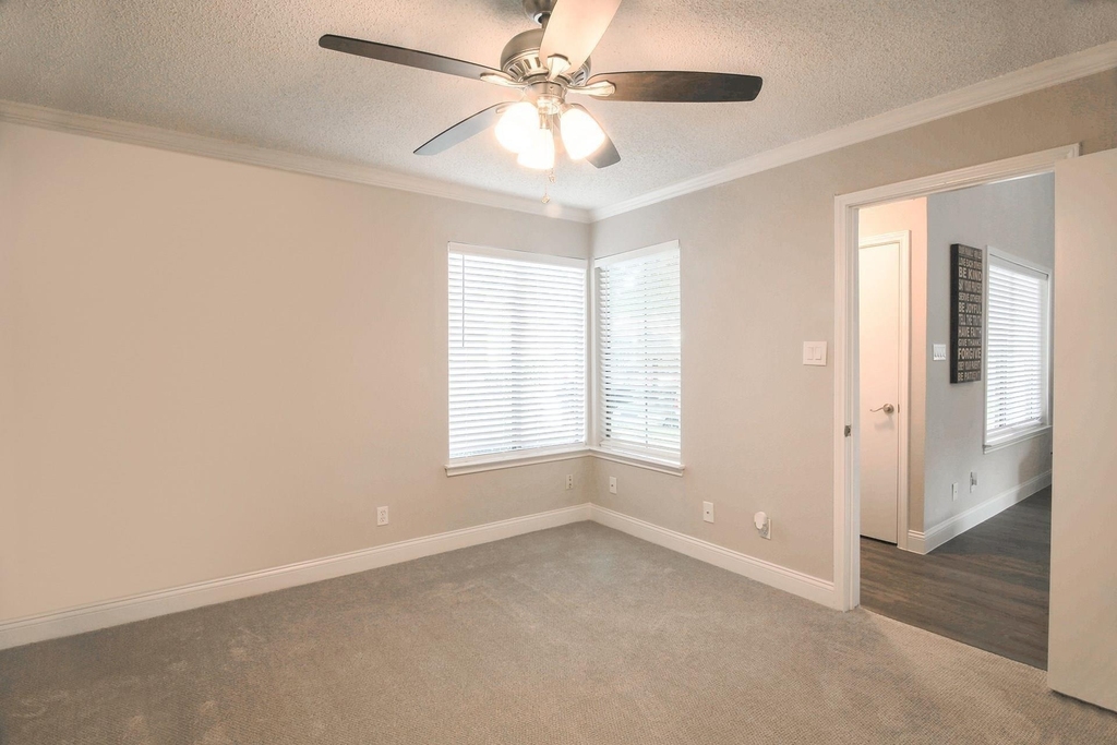 821 Dublin Drive - Photo 13