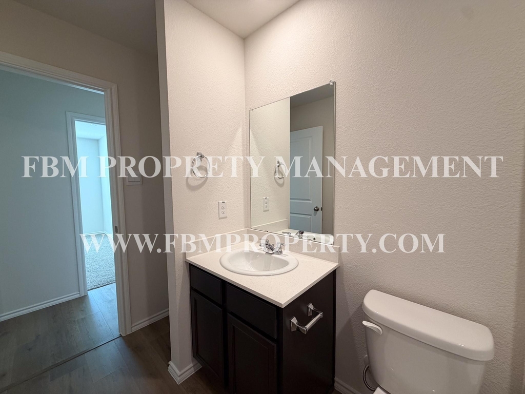 369 Thoroughbred Street - Photo 8