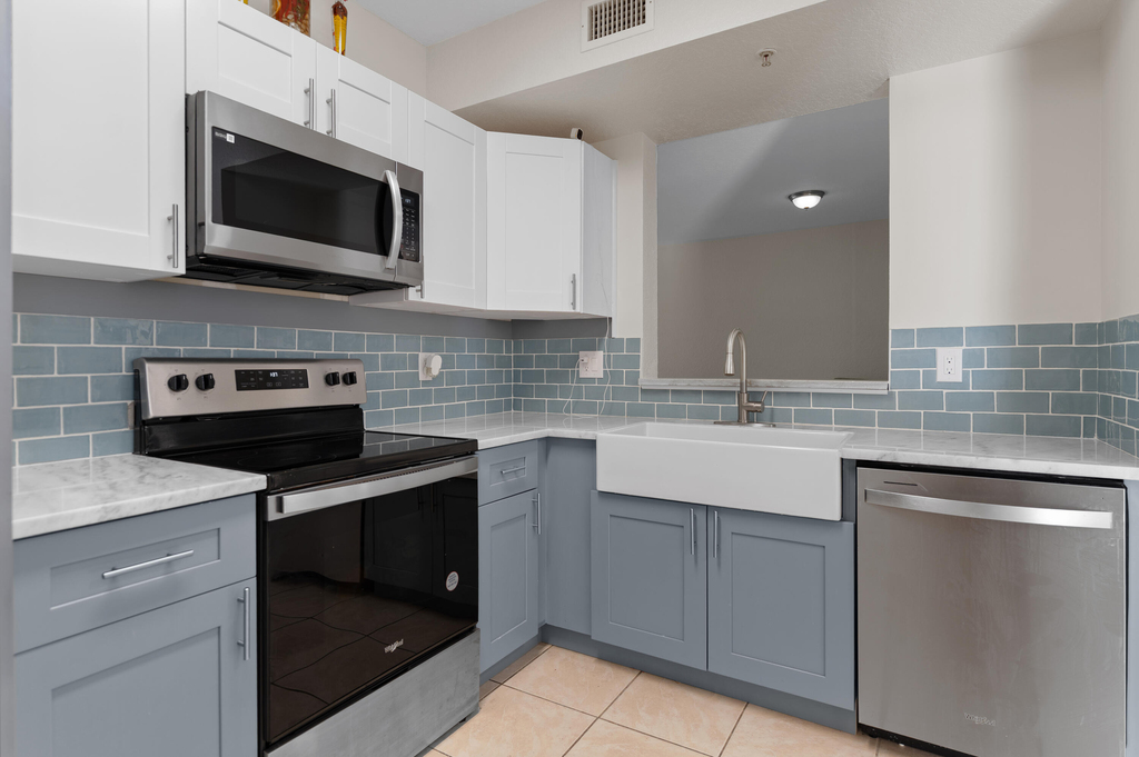 1165 Golden Lakes Boulevard - Photo 10