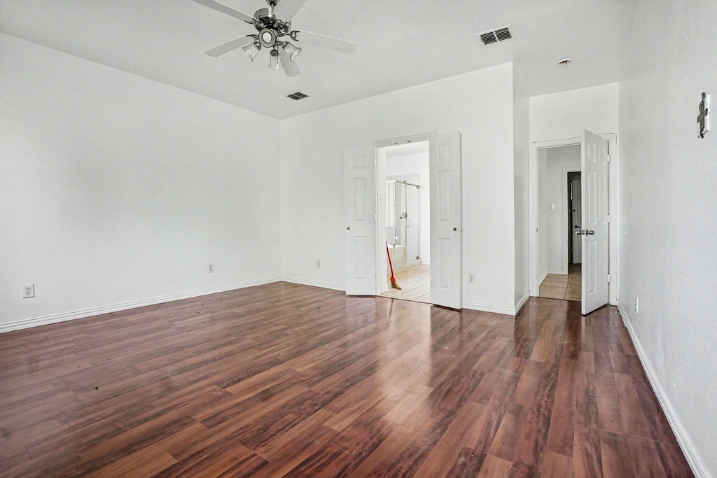 3023 Riverwood Lane - Photo 14