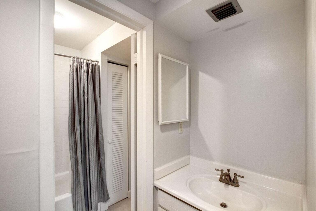 11 Royal Palm Way - Photo 10