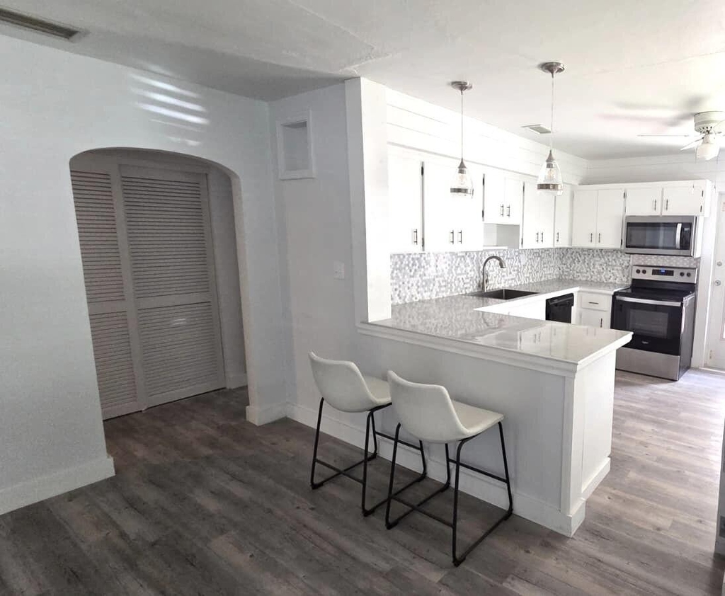 2539 Cleveland Street - Photo 2