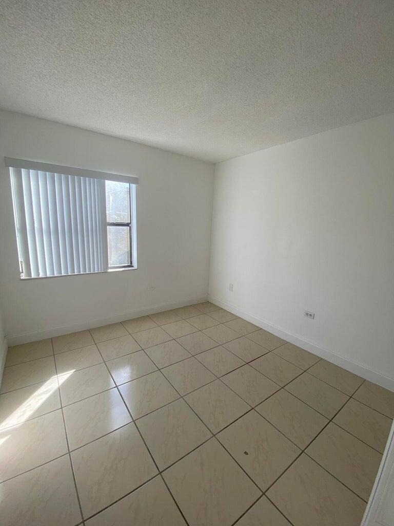 3031 E Missionwood Lane - Photo 7