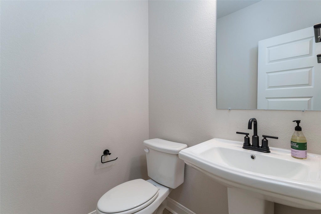 905 Carnation Drive - Photo 11