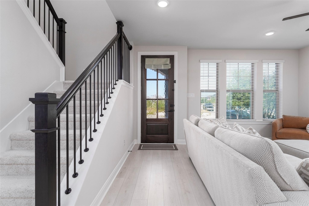 905 Carnation Drive - Photo 1