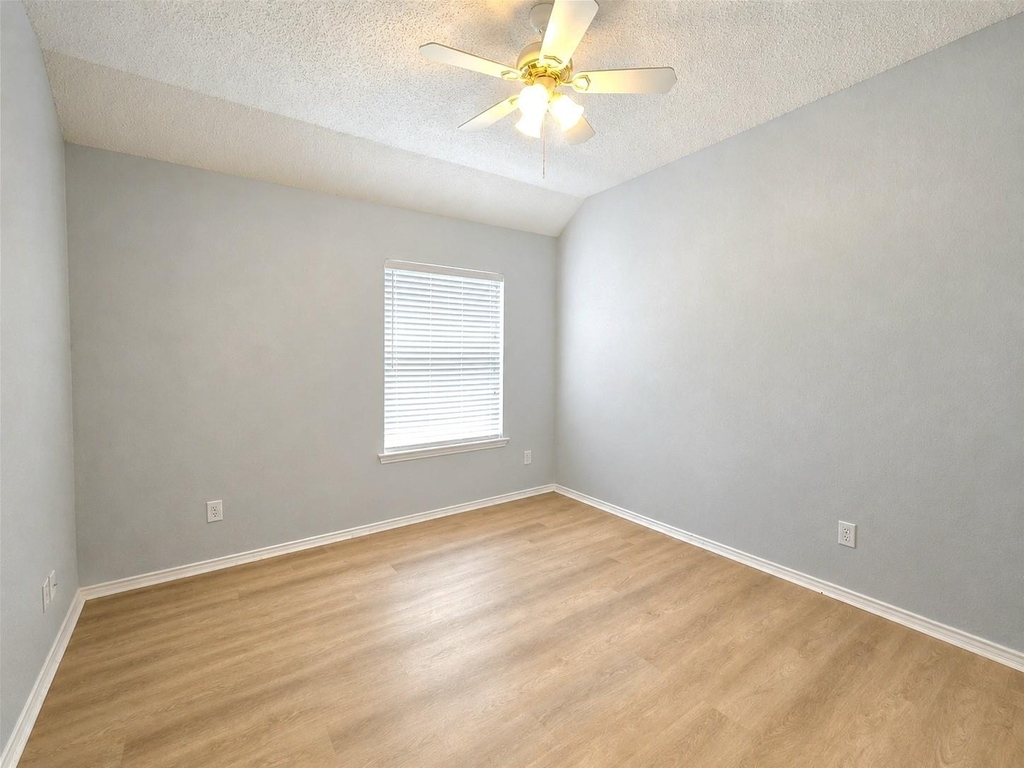 10512 Napa Valley Drive - Photo 10