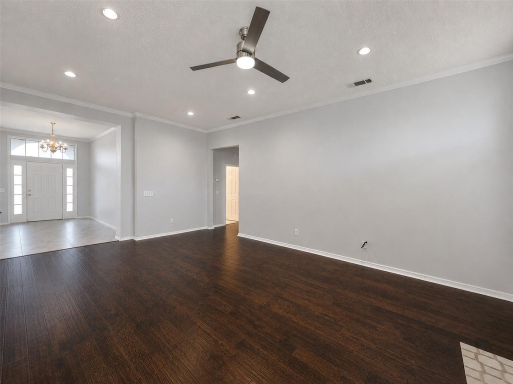 10512 Napa Valley Drive - Photo 3