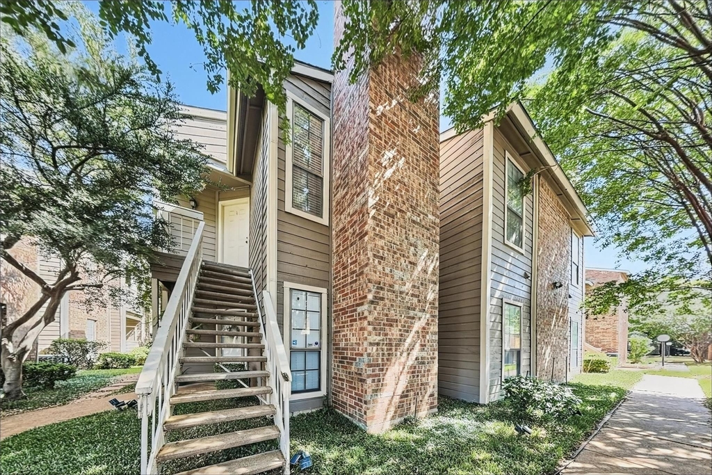 1108 Quail Valley Lane - Photo 0