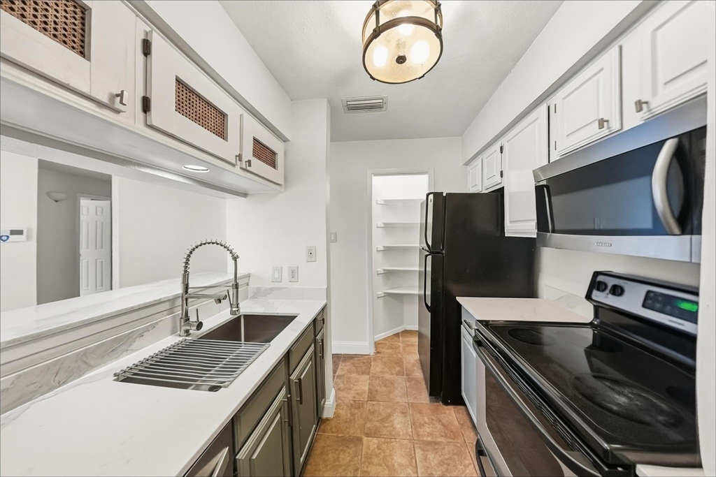 1108 Quail Valley Lane - Photo 4