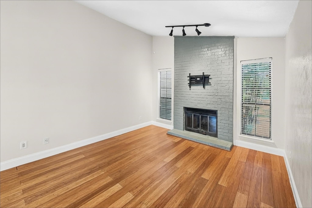 1108 Quail Valley Lane - Photo 2
