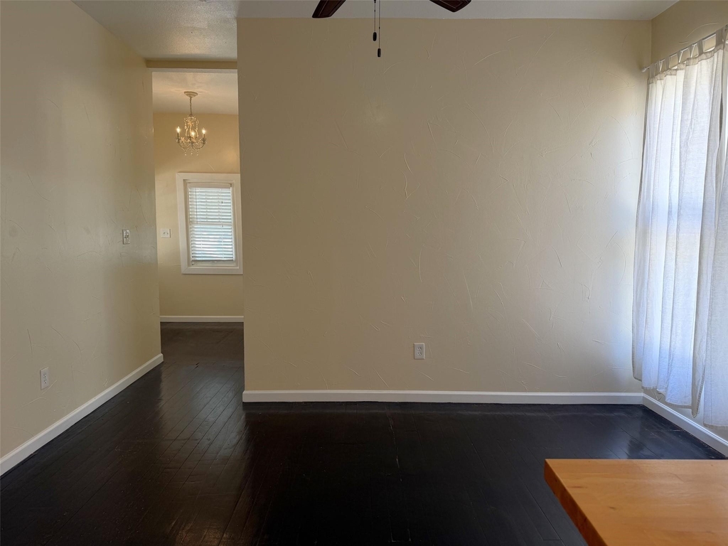 912 Oakland Street - Photo 4