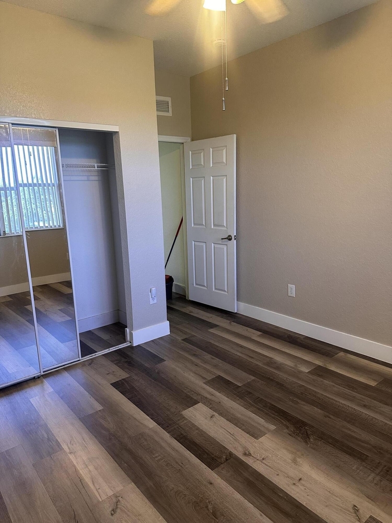 3016 Nw 30th Avenue - Photo 4