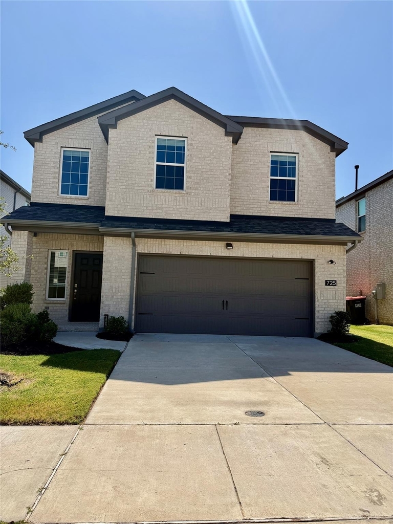 725 Santa Lucia Drive - Photo 0
