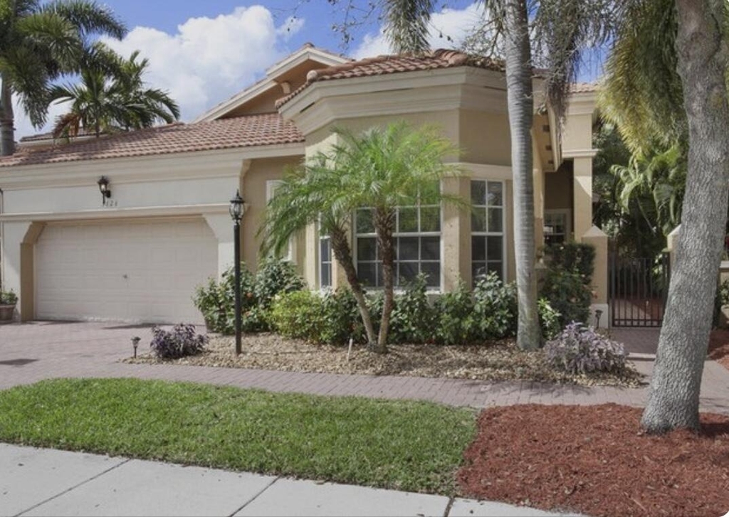 5828 Nw 121st Avenue - Photo 0