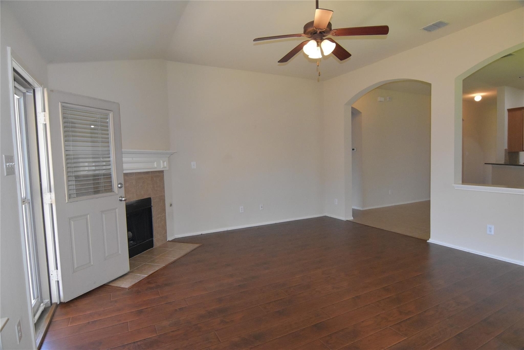 714 Bastrop Drive - Photo 9