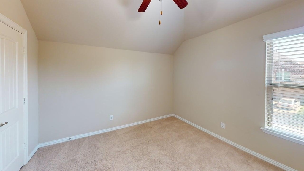 700 Shrewsbury Place - Photo 7