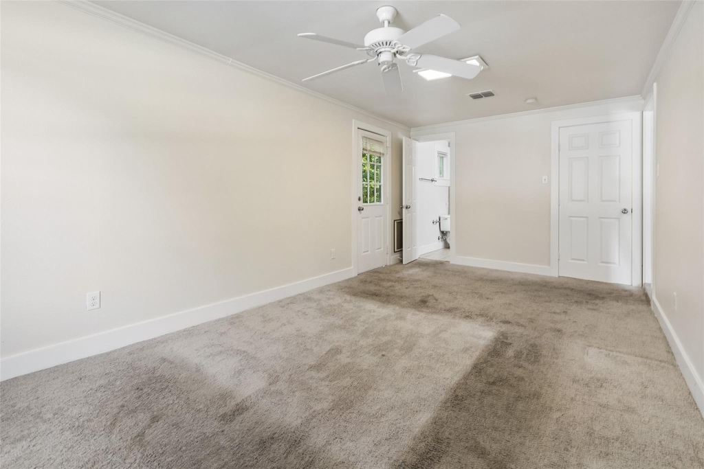 113 W Avenue E - Photo 11