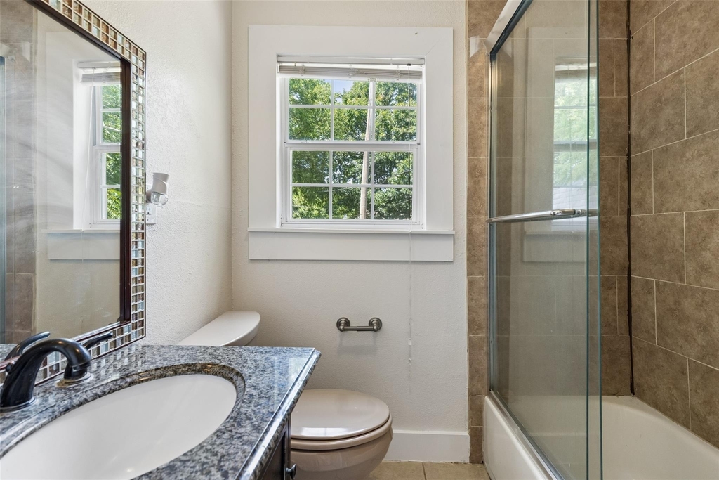 113 W Avenue E - Photo 7