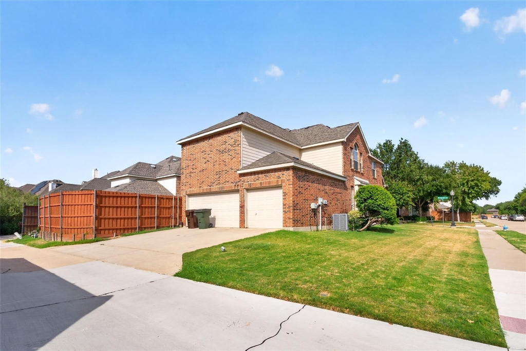 8701 Mandevilla Drive - Photo 37