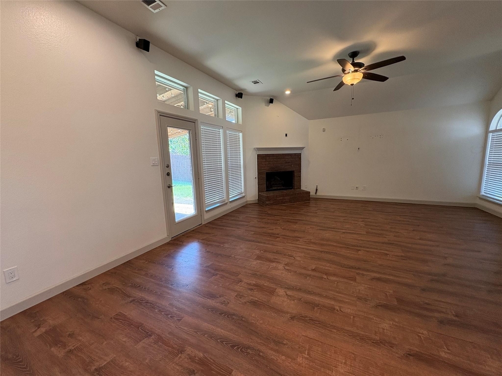 3037 Wren Lane - Photo 2