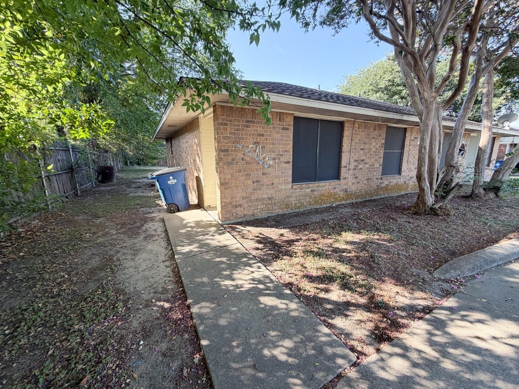 1211 Old Bardwell Road - Photo 0